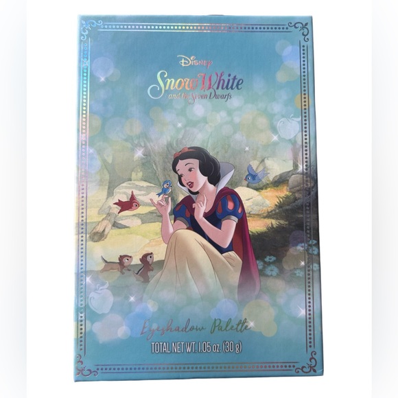 Disney Snow White Eyeshadow Palette - Picture 1 of 3